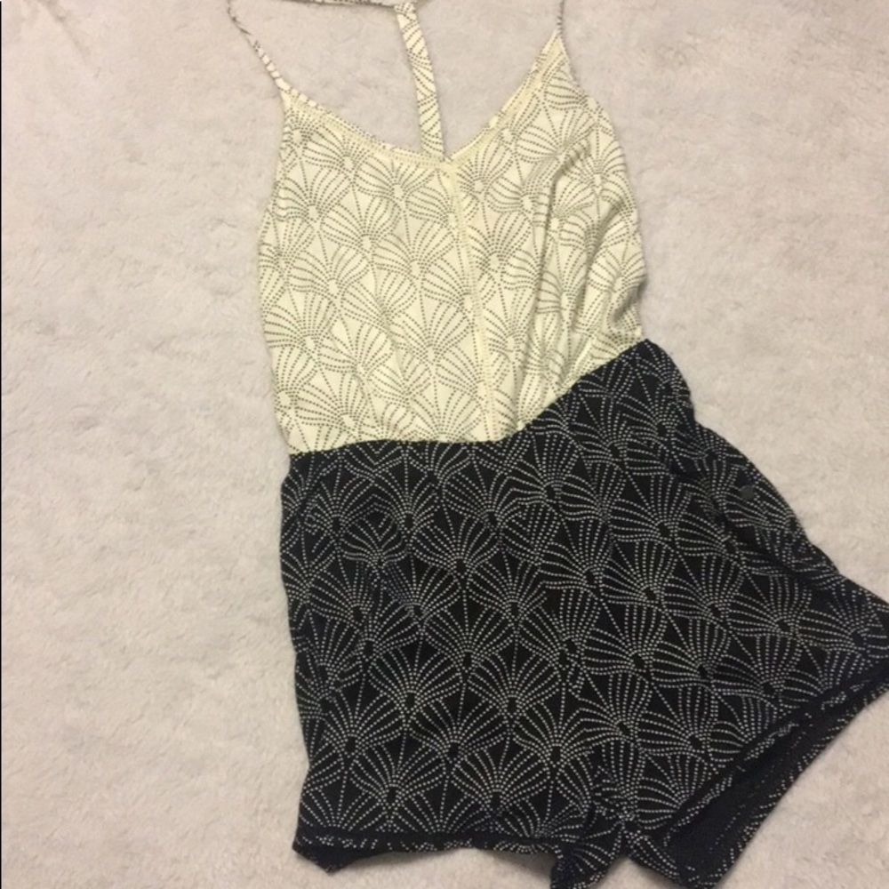 Roxy black-and-white XS romper.
